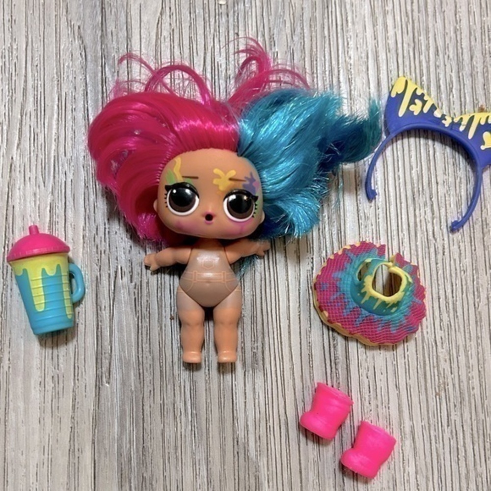 LOL Surprise! Hair Goals SPLATTERS Big Sister doll with clothing & accessories